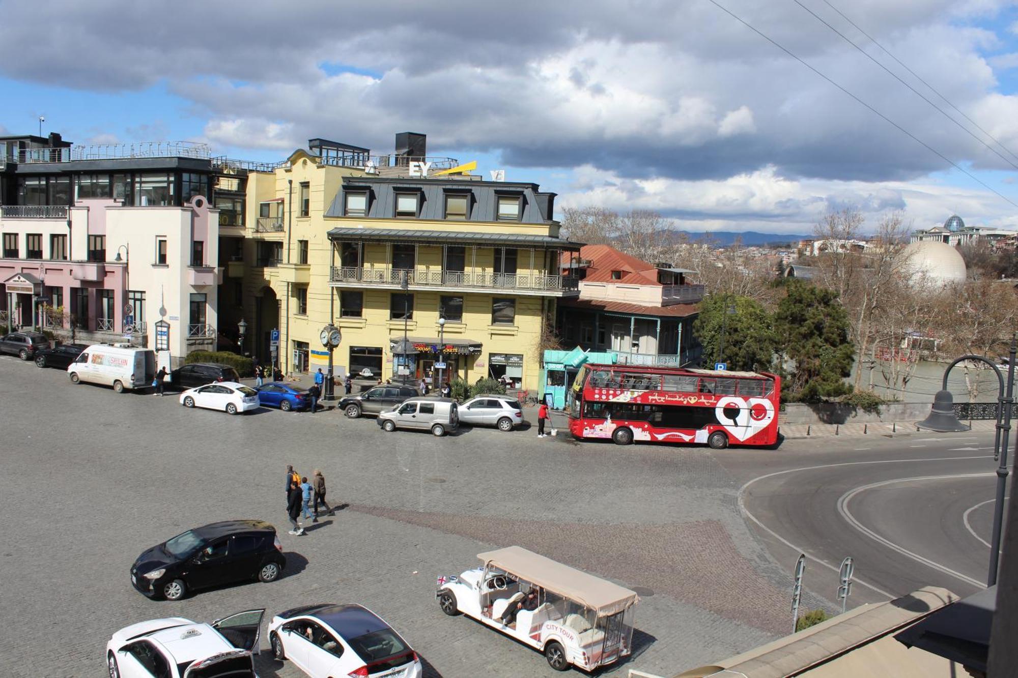 Meidan Inn Tbilisi Eksteriør billede