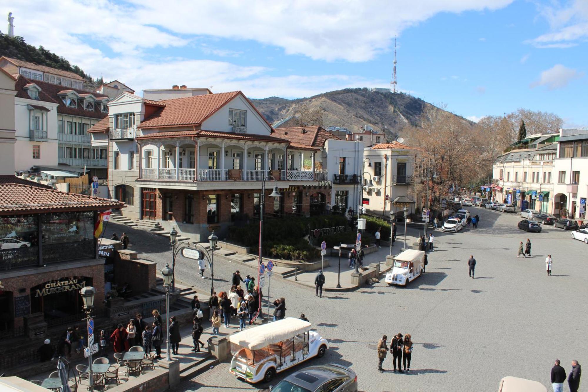 Meidan Inn Tbilisi Eksteriør billede
