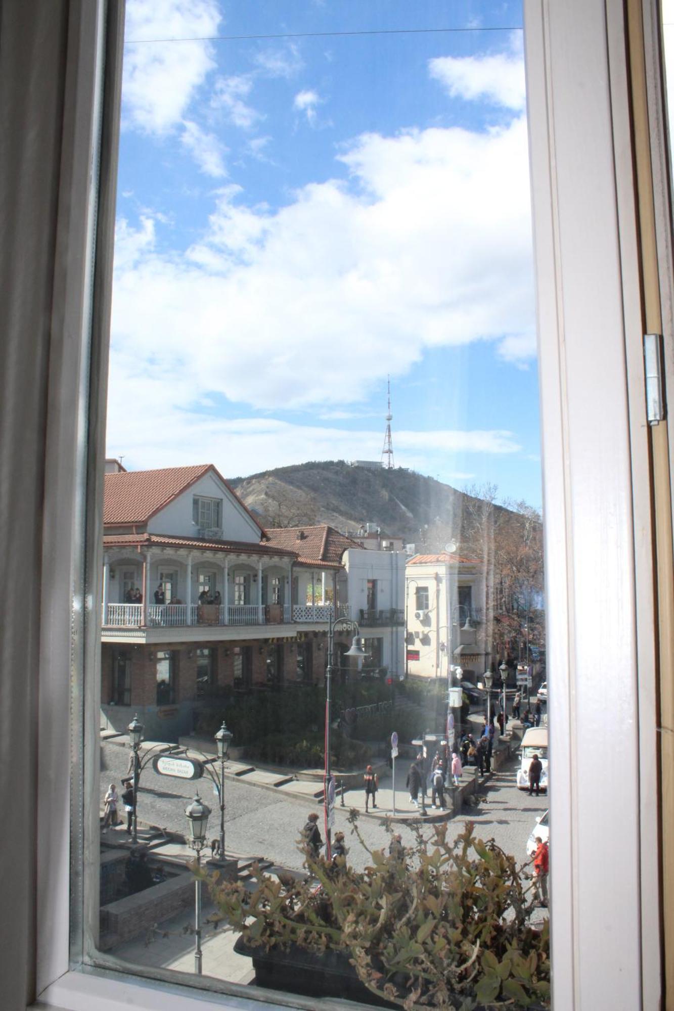 Meidan Inn Tbilisi Eksteriør billede